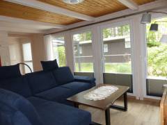 03-bungalow-rotfeder-couch