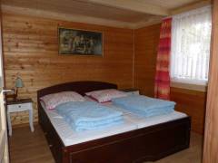 07-zander-schlafzimmer-bett